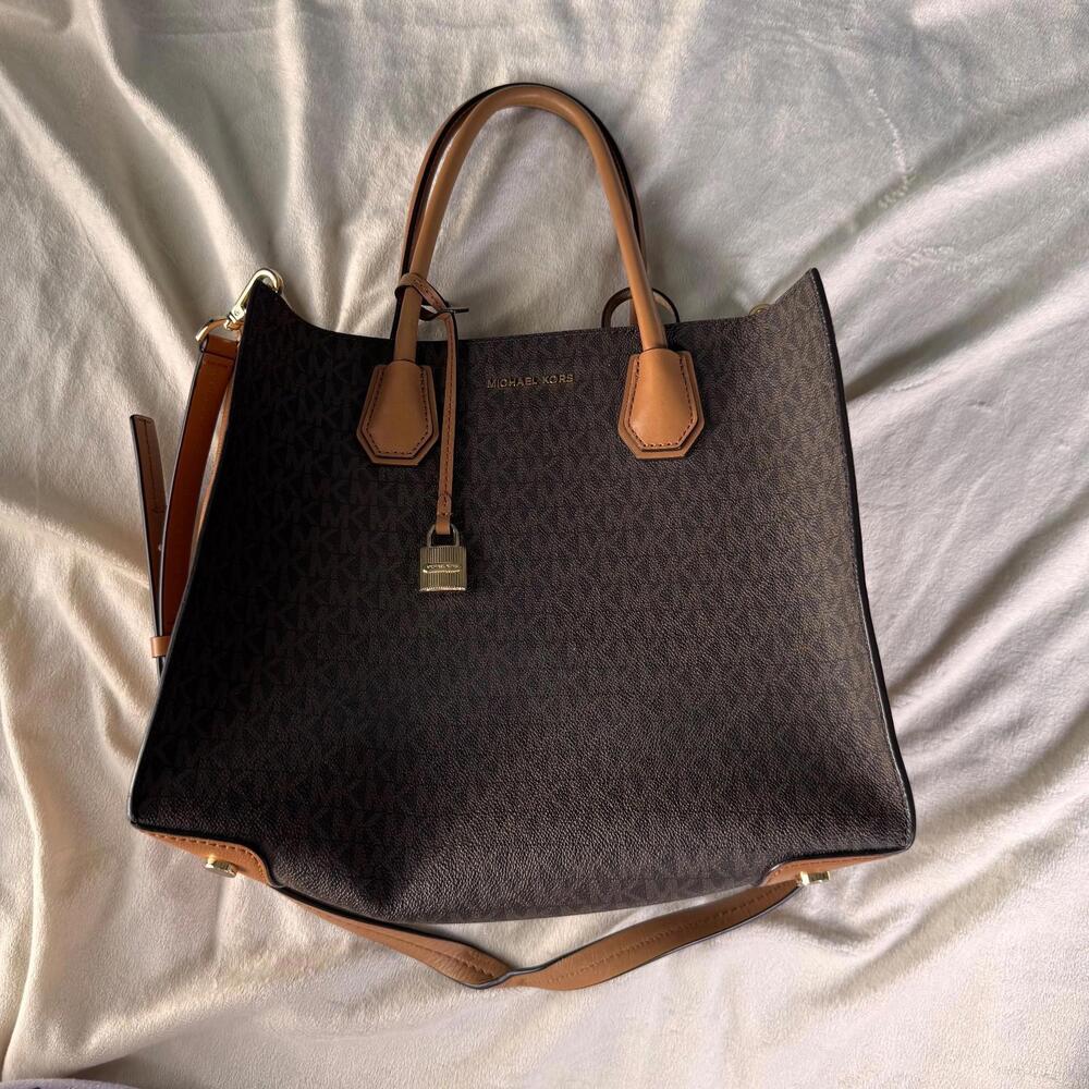 Michael Kors Signature Mercer Large Convertible Tote Bag Brown/Acorn